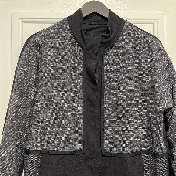 Lululemon Cocoon Car Coat - Picture 5 of 13